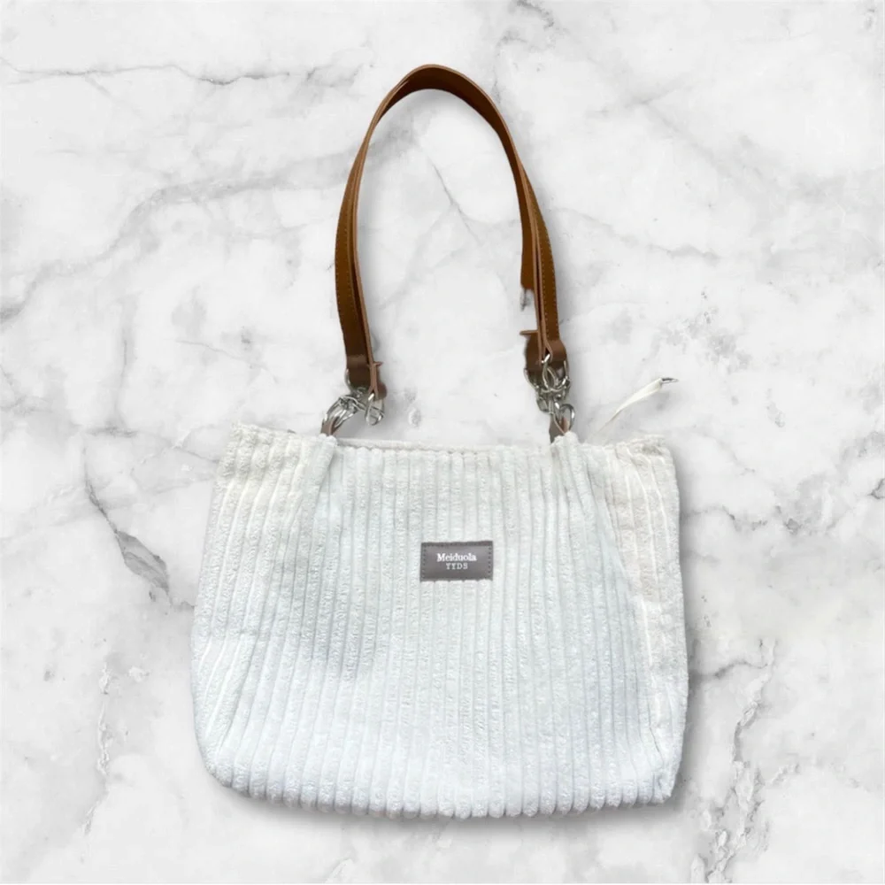 Corduroy Velvet Tote Bag
👜🤍 - Picture 2 of 10